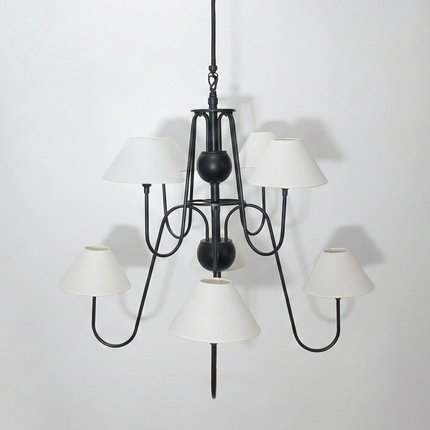 A centerpiece of timeless grandeur, the Matte Black finish adds pure luxury to your décor.