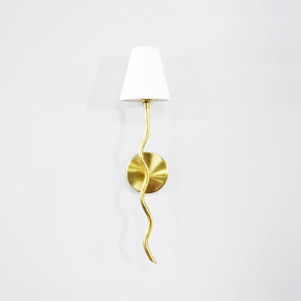 Inspired by timeless grandeur, perfected in Gold Brass.