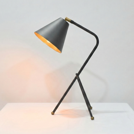 Table Tripod Lamp Minimalist Black Iron Study Lamp Nordic Modern Bedside Lighting Handmade Metal Table Lamp for Home Office Living Room