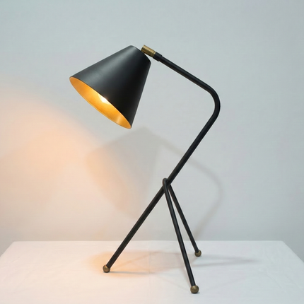 Table Tripod Lamp Minimalist Black Iron Study Lamp Nordic Modern Bedside Lighting Handmade Metal Table Lamp for Home Office Living Room